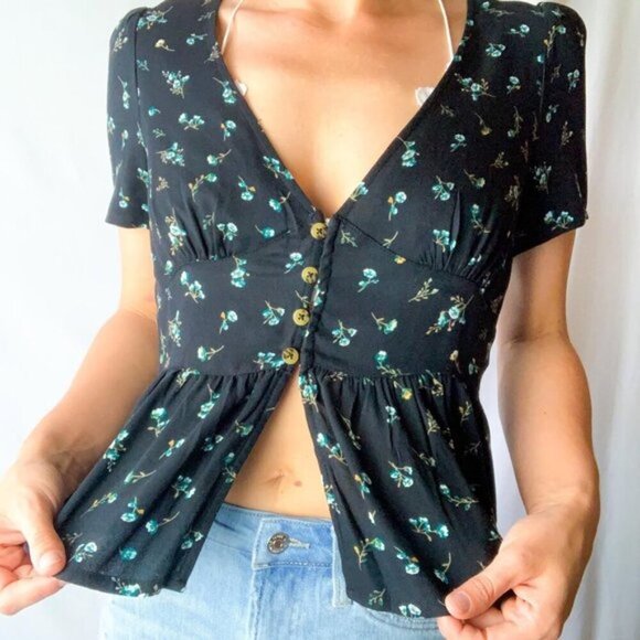 2/$30 Wild Fable Floral Print Pattern Peplum Ruffle Short Sleeve Top Blouse - Picture 4 of 7